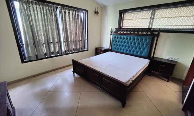 Kune N.m. Villa | Pine Estate, Lonavala by Ebony Stays – 4BHK Villa with Pool & Mountain Views