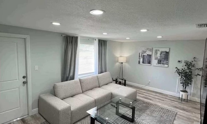 Palm Terrace Estates House | Open Home Suites - 3 bed 1 bath