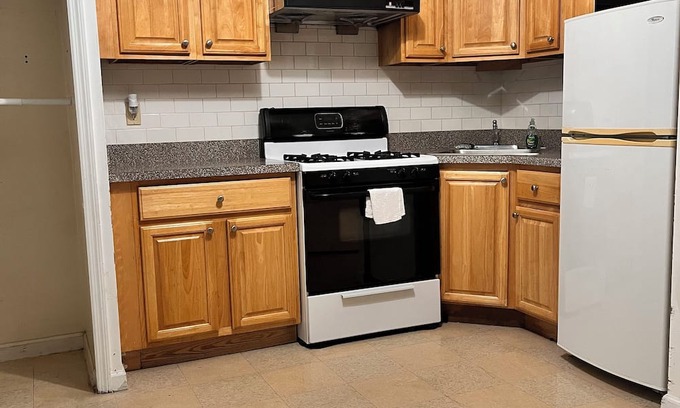 Brooklyn Apartment | Cozy studio apartment - Entire Place with AC, WiFi in fantastic Brooklyn