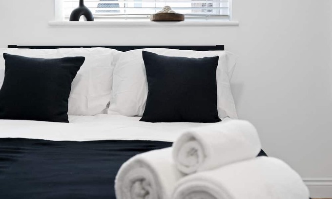 Woodside Apartment | Studio - Norwood Junction - B1