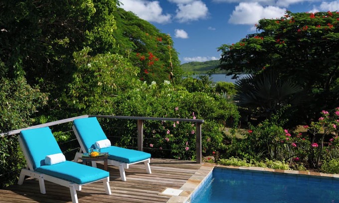 Mamora Bay House | The Blue House - 1 minute walk to the water front