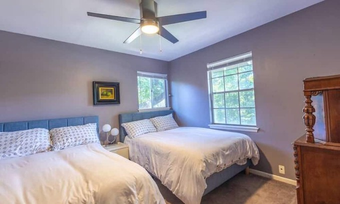 Blackshear-Prospect Hill House | Huge 4 Bedroom MCM House, Walk to Downtown!